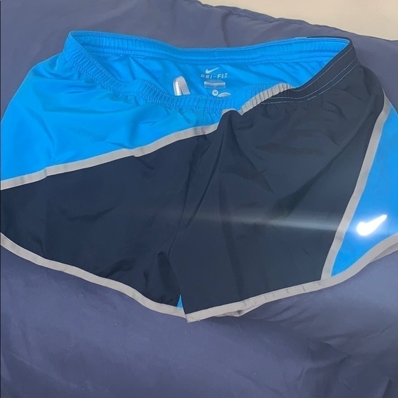 MEN’S or women’s Nikes running shorts - Picture 1 of 4